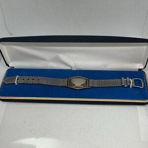 Vintage 1973 Outstanding Young Women of America Award Mesh Buckle Bracelet